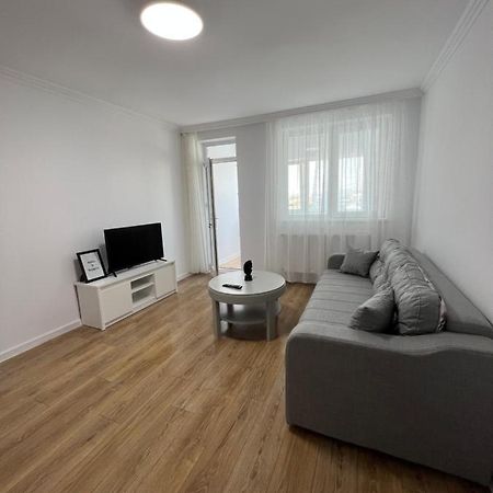 Sunny Apartment Center Suceava Exterior foto